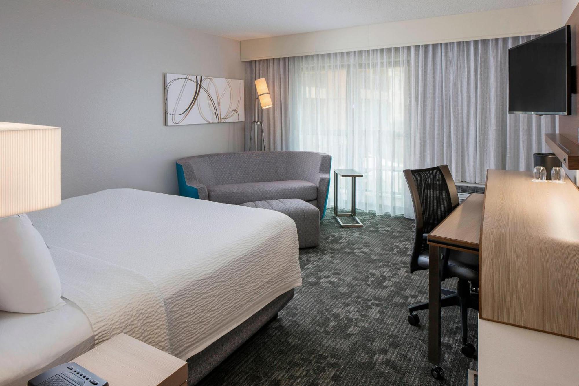Courtyard By Marriott Daytona Beach Speedway/Airport Exterior foto